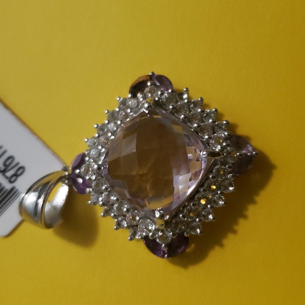 Pendant - Picture 2 of 5